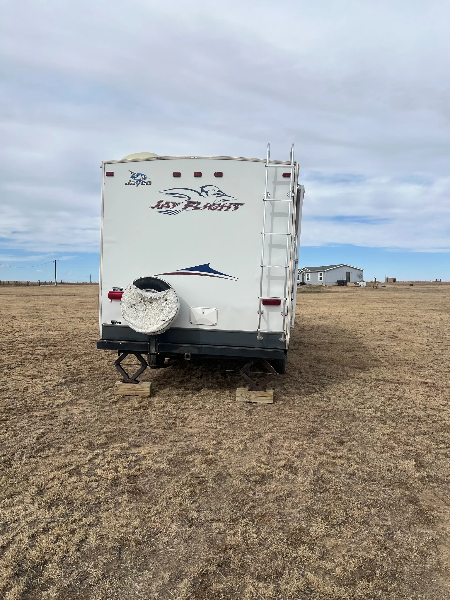 Rear exterior of 2007 Jayco Jay Flight fifth wheel