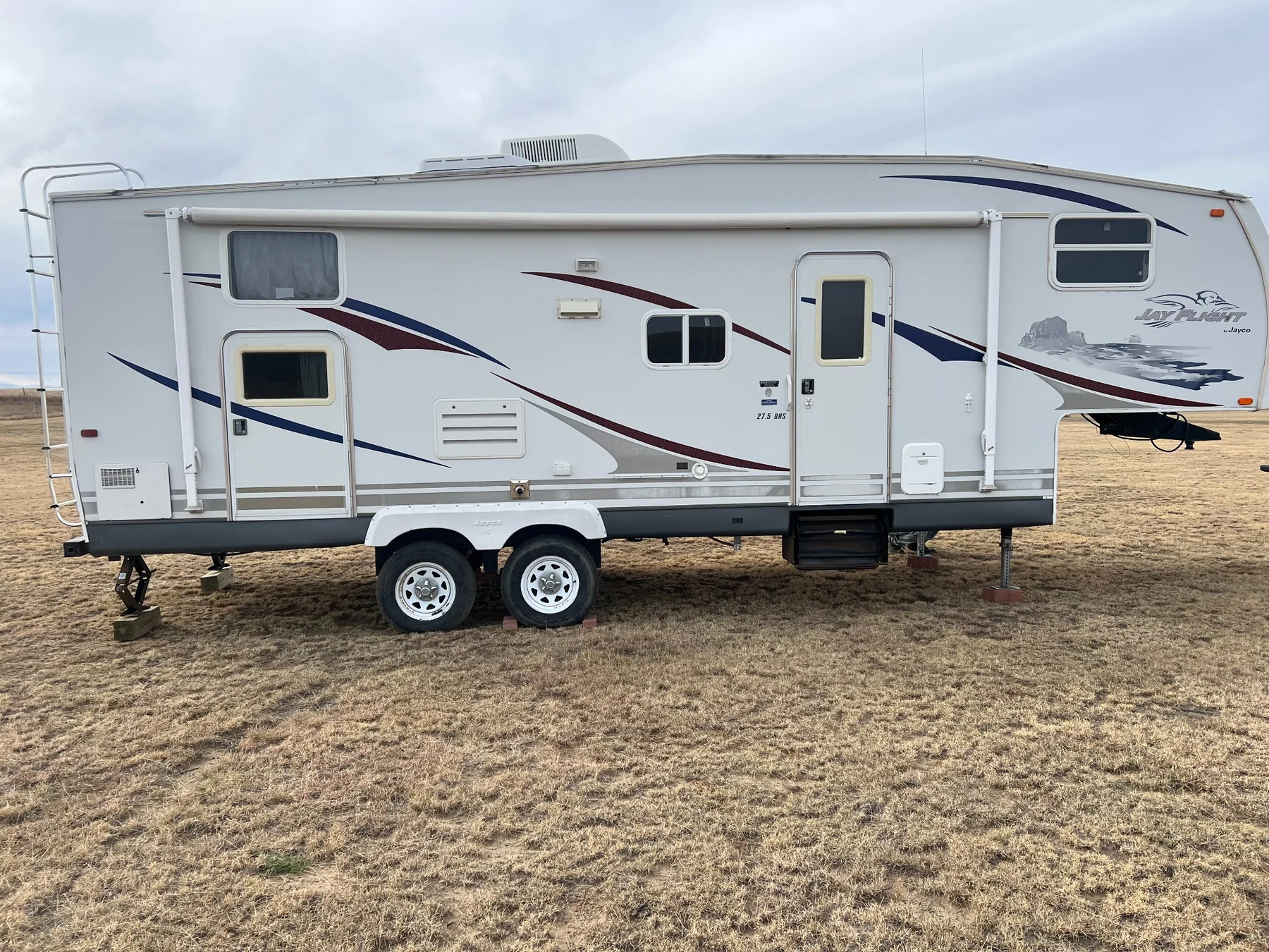 2007 Jayco Jay Flight side exterior